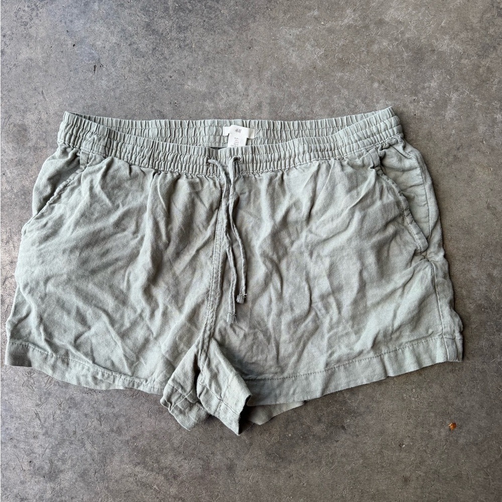 H&M Women's Green Linen shorts